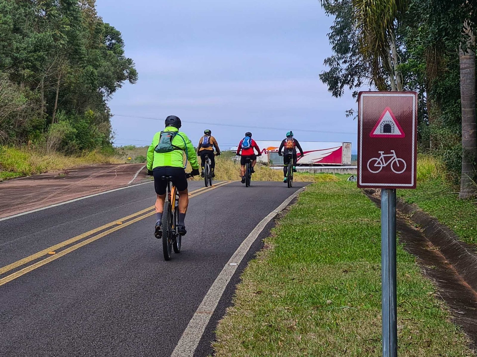 Rota dos Tropeiros Cicloturismo e Identidade Cultural - Parque Vila Velha - Foto Ivan Mendes